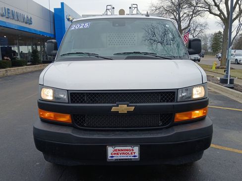 Used 2025 Chevrolet Express 2500 Extended w/ Communications Package image 26