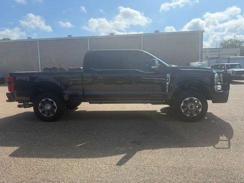 Used 2024 Ford F250 King Ranch w/ FX4 Off-Road Package AWD/4WD image 11