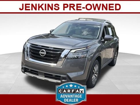 Used 2023 Nissan Pathfinder SL AWD/4WD image 1