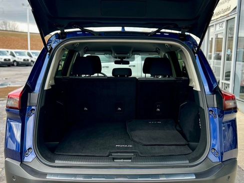 Used 2023 Nissan Rogue SV image 8