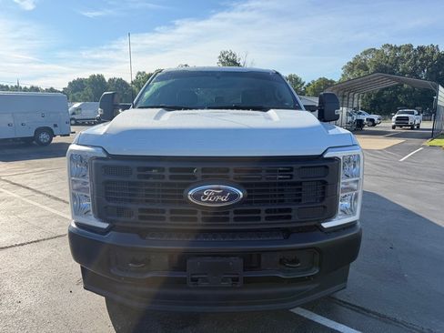 Used 2026 Ford F350 XL w/ Snow Plow/Camper Package AWD/4WD image 2
