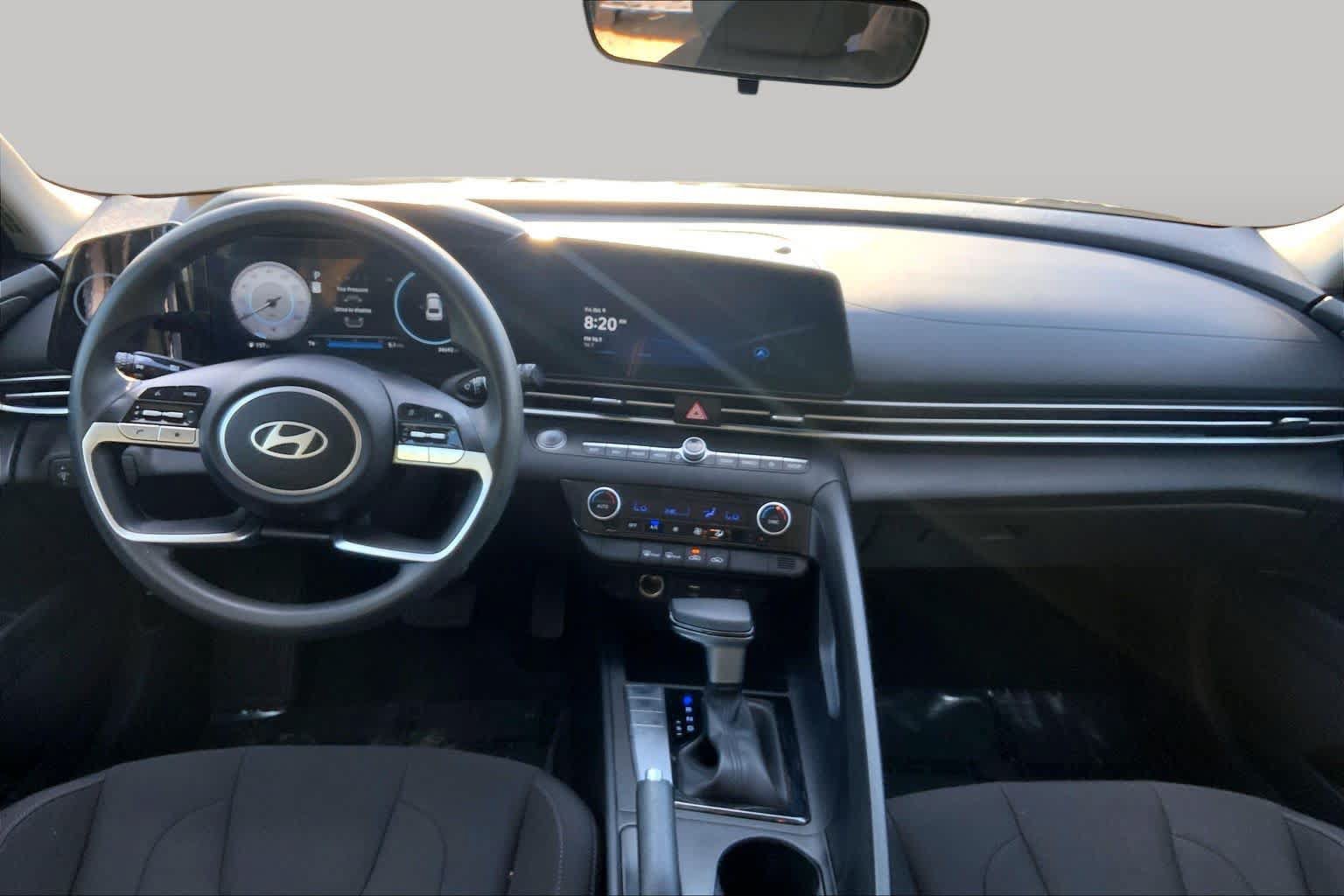 Used 2024 Hyundai Elantra SEL FWD image 15