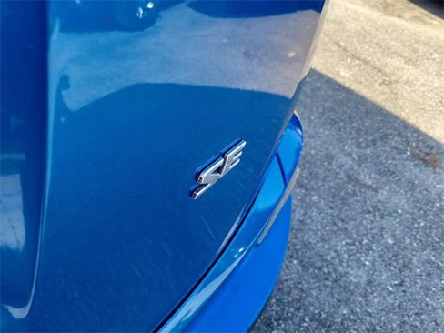 Used 2017 Toyota RAV4 SE image 7