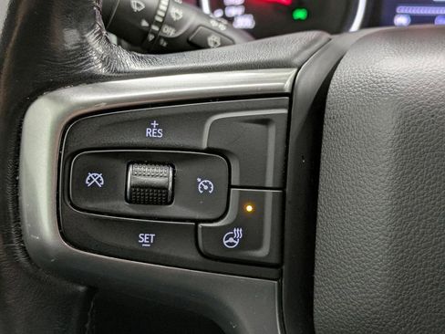 Used 2022 Chevrolet Silverado 1500 LT w/ Convenience Package II AWD/4WD image 9