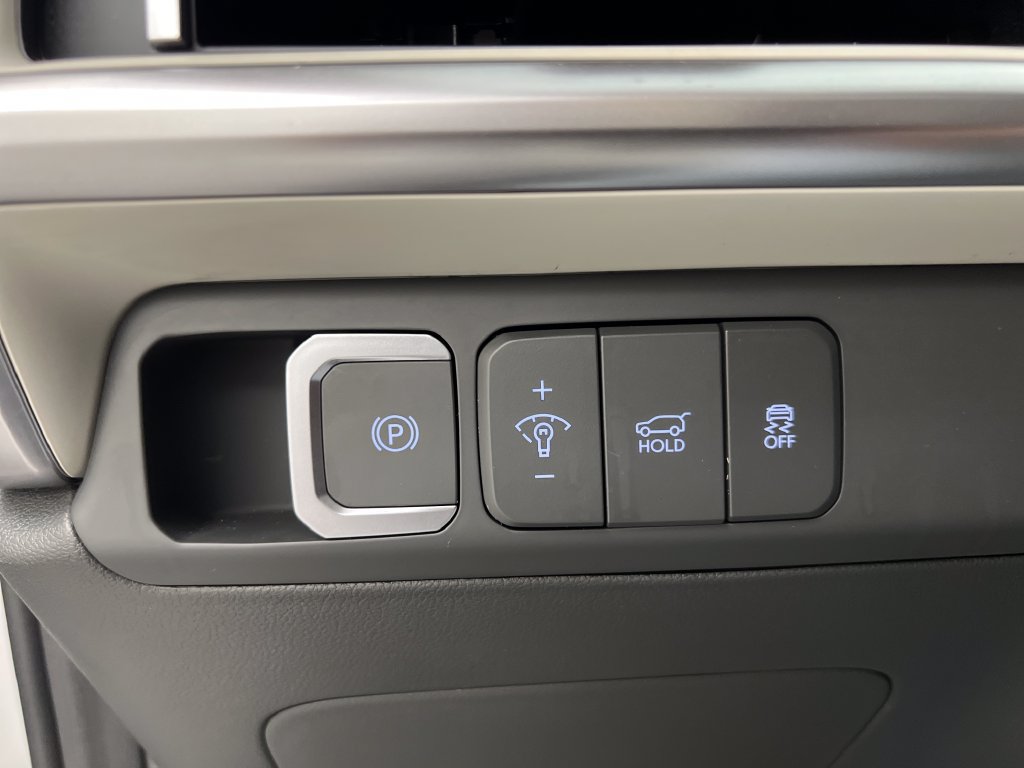 Used 2025 Hyundai Santa Fe SEL FWD image 56
