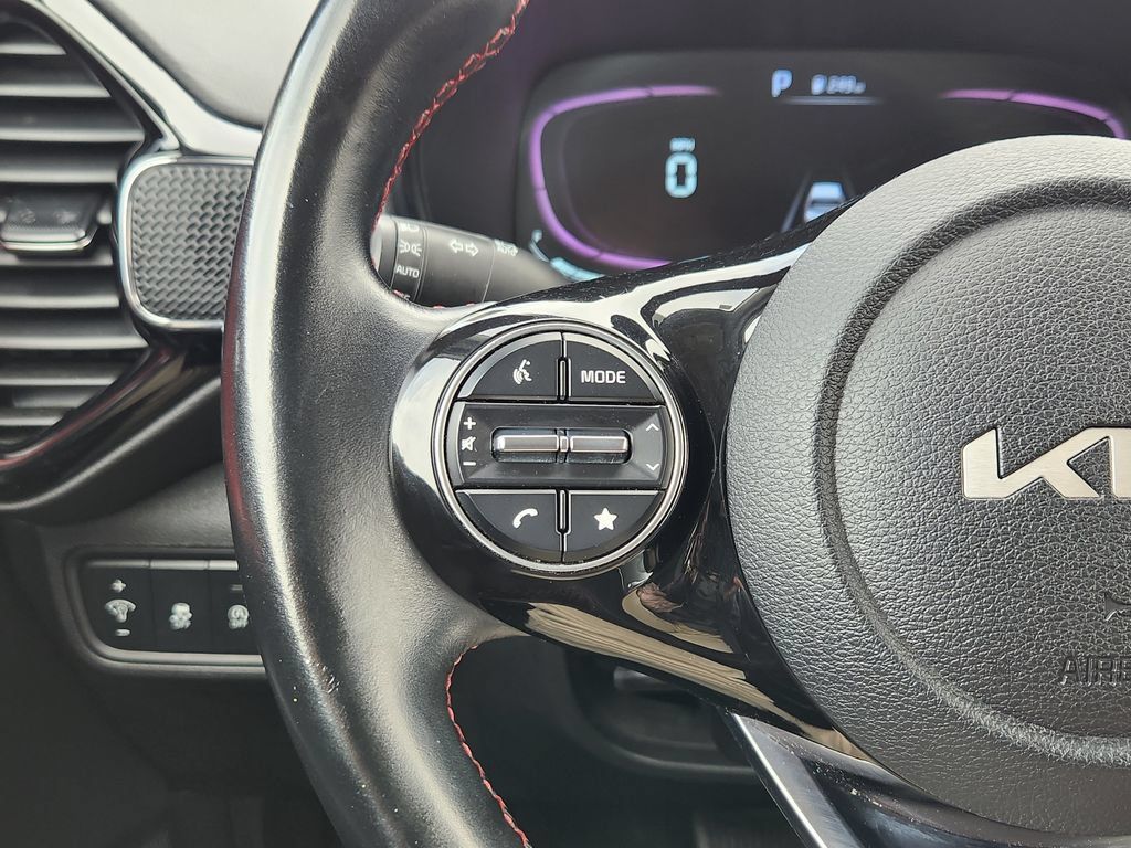 Certified 2024 Kia Soul GT-Line FWD image 26