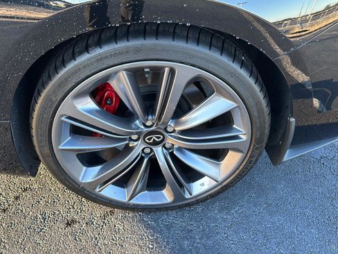 Used 2022 INFINITI Q60 Red Sport 400 w/ Carbon Fiber Package image 30