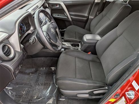 Used 2016 Toyota RAV4 XLE image 14