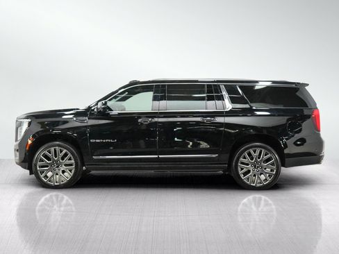 Used 2025 GMC Yukon XL Denali Ultimate AWD/4WD image 2