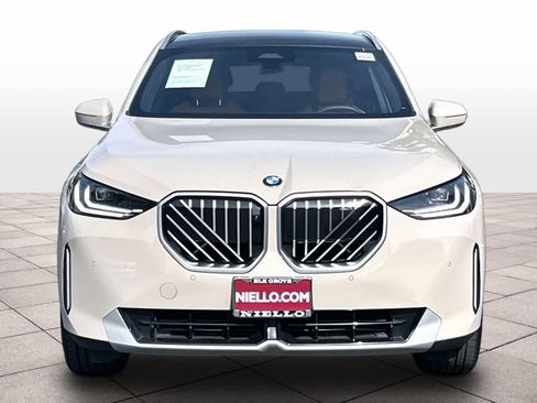 Used 2025 BMW X3 xDrive30i AWD/4WD image 2
