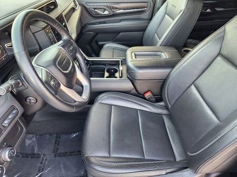 Used 2024 GMC Yukon Denali image 4