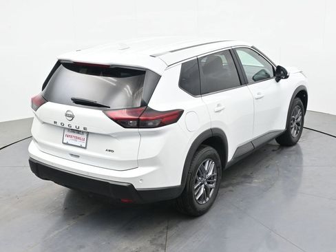 Used 2026 Nissan Rogue SV AWD/4WD image 21