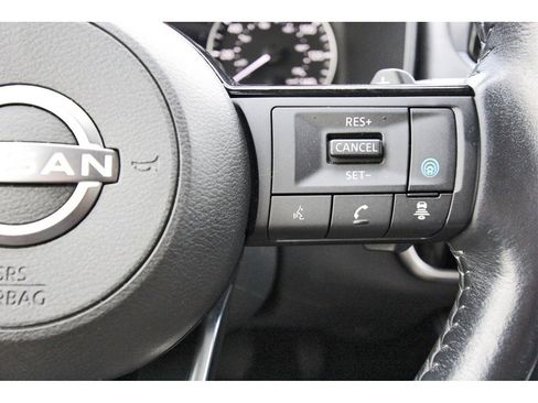 Used 2023 Nissan Rogue SL w/ SL Premium Package image 12