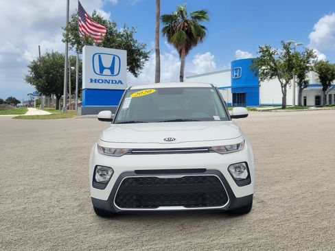 Used 2020 Kia Soul LX FWD image 2