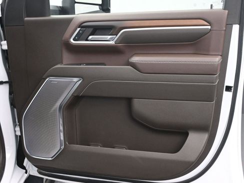 Used 2024 GMC Sierra 2500 Denali w/ Denali Reserve Package image 12