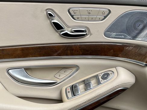 Used 2016 Mercedes-Benz S 550 Sedan image 30