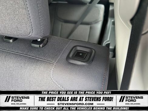 Used 2025 Ford Expedition Max Active AWD/4WD image 32