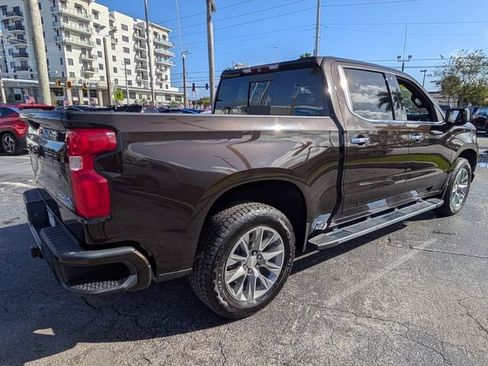 Used 2019 Chevrolet Silverado 1500 High Country w/ Technology Package image 17