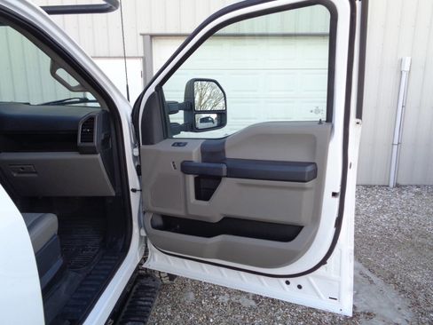 Used 2022 Ford F250 XL w/ Power Equipment Group image 72