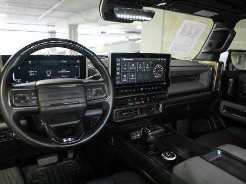 Used 2024 GMC Hummer EV 3X AWD/4WD image 13