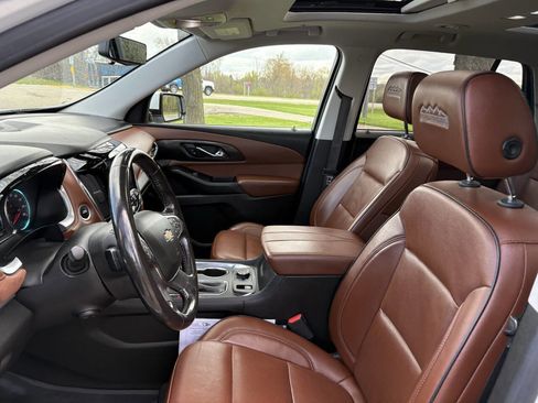 Used 2019 Chevrolet Traverse High Country w/ LPO, Floor Liner Package AWD/4WD image 11