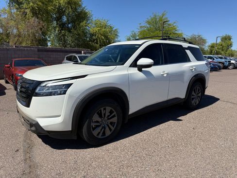 Used 2022 Nissan Pathfinder SV w/ SV Premium Package FWD image 1