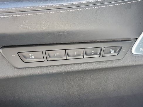 Used 2022 BMW 750i xDrive AWD/4WD image 27