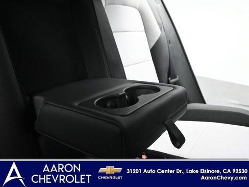 New 2026 Chevrolet Equinox EV LT image 25