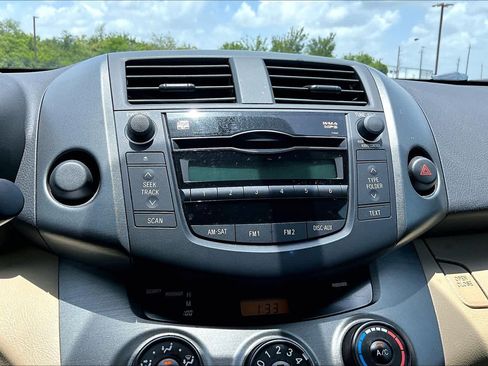 Used 2011 Toyota RAV4 2WD w/ Base L4 Extra Value Pkg image 30