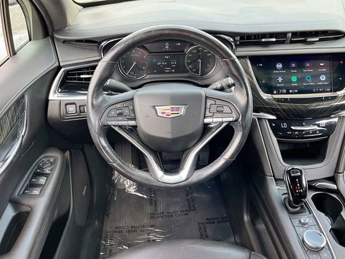 Used 2022 Cadillac XT6 Premium Luxury image 22