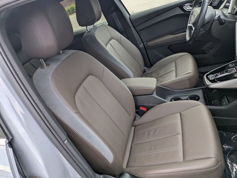 Used 2023 Audi Q4 e-tron Premium w/ Convenience Package image 27