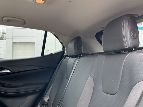 Certified 2022 Buick Encore GX Preferred w/ Cold Weather Comfort Package AWD/4WD image 9