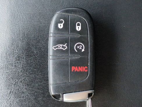 Used 2021 Dodge Charger SXT image 35