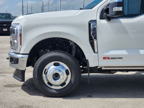 New 2026 Ford F350 King Ranch w/ Chrome Package AWD/4WD image 7