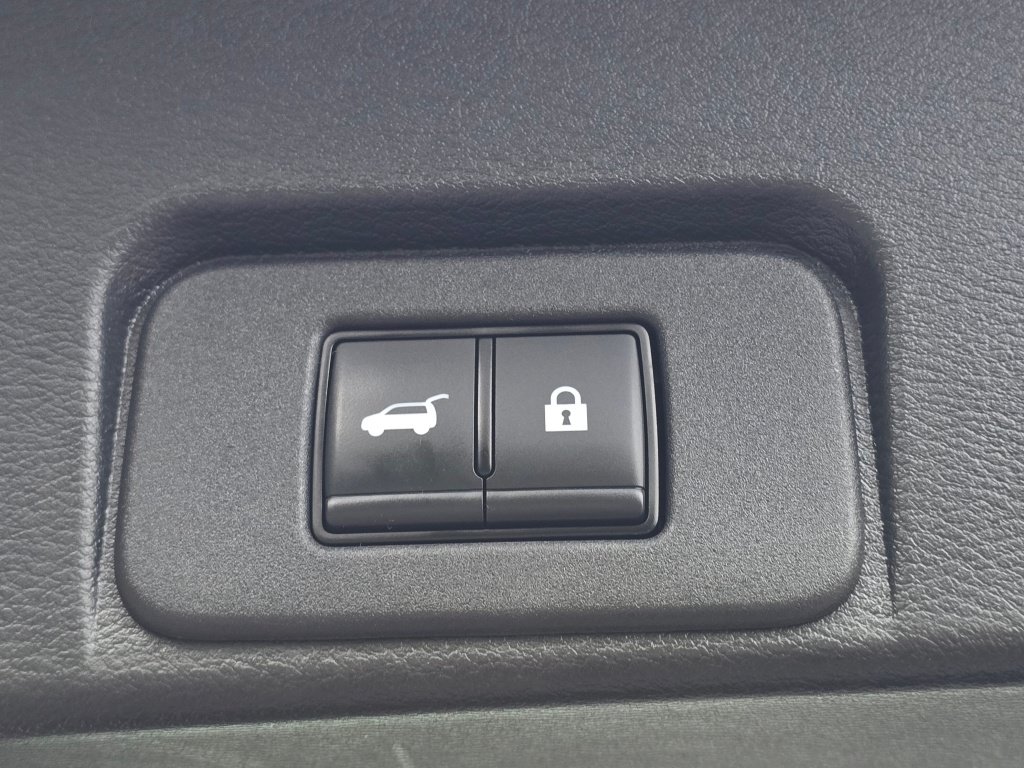 Used 2023 Nissan Rogue SL AWD/4WD image 25