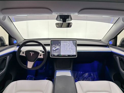 Used 2023 Tesla Model Y Long Range AWD/4WD image 26