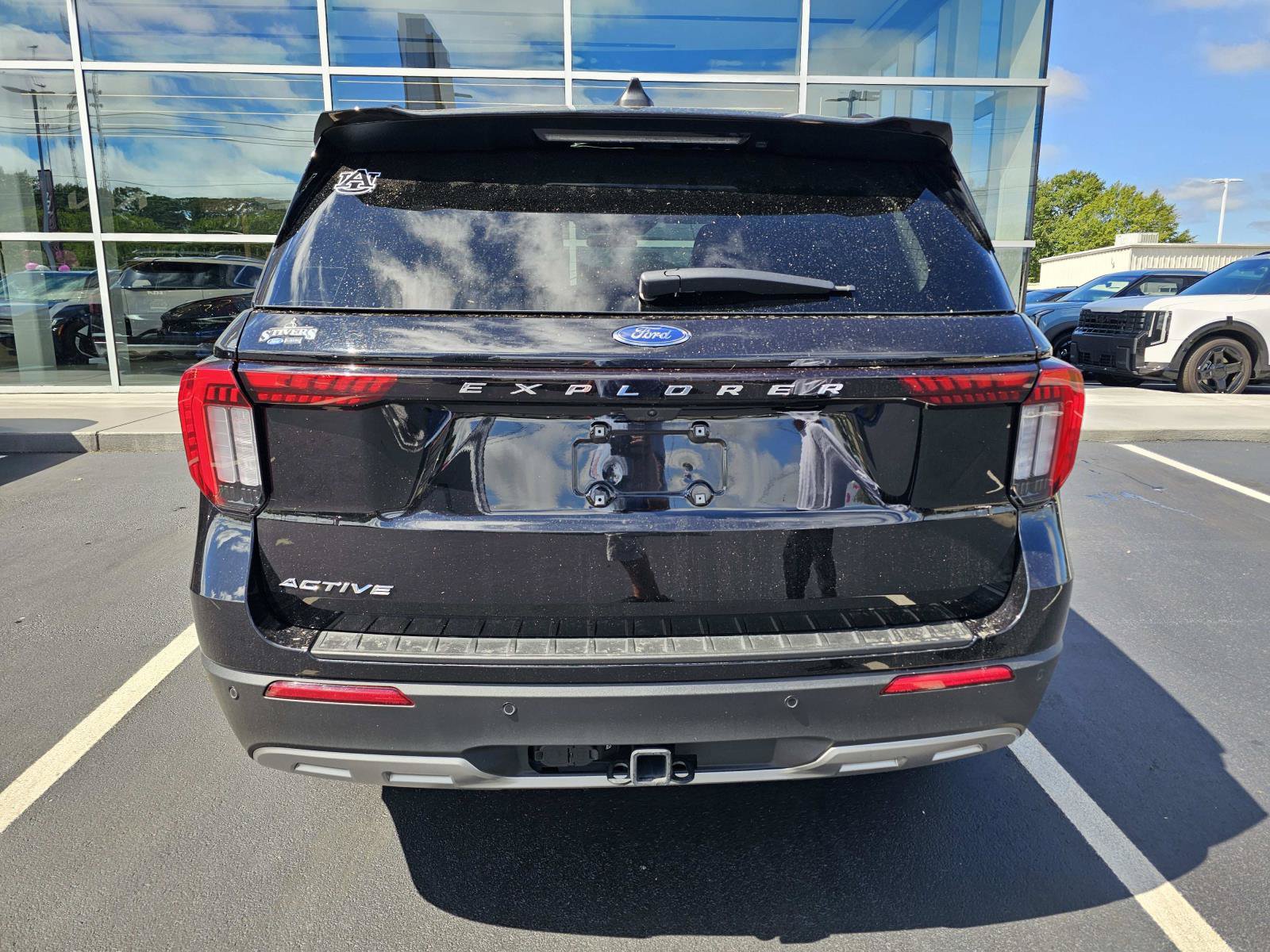 Used 2026 Ford Explorer Active w/ Active Comfort Package RWD image 15