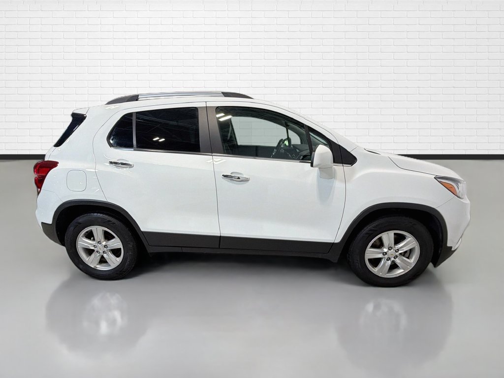 Used 2019 Chevrolet Trax LT w/ LT Convenience Package FWD image 10