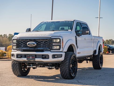 New 2026 Ford F250 Lariat w/ Black Appearance Package image 5