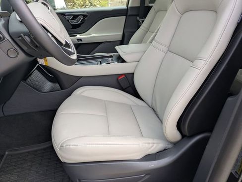New 2026 Lincoln Aviator 2WD image 17