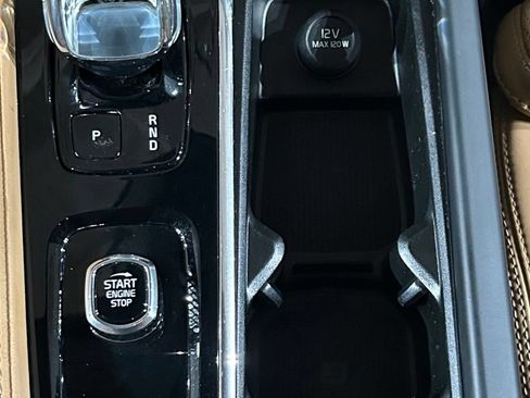 Used 2023 Volvo XC90 B6 Ultimate w/ Protection Package Premier AWD/4WD image 98