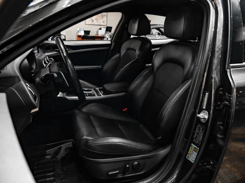 Used 2019 Kia Stinger GT AWD/4WD image 42