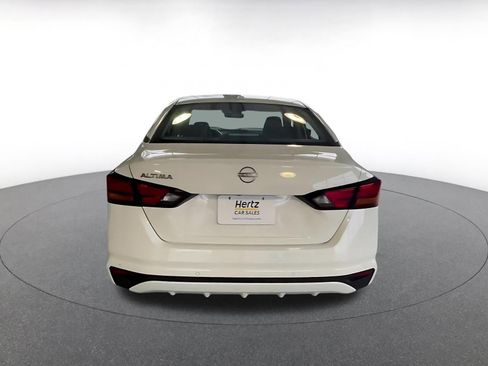 Used 2025 Nissan Altima 2.5 SV image 12