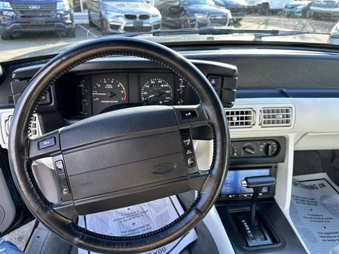 Used 1990 Ford Mustang LX image 17