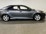 Used 2013 Toyota Camry SE image 2