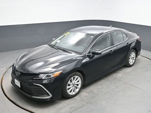 Used 2023 Toyota Camry LE FWD image 27