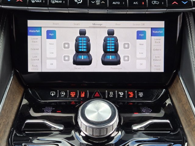 Used 2023 Jeep Grand Wagoneer L Series II AWD/4WD image 17