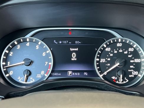 Used 2025 Nissan Frontier SV RWD image 26