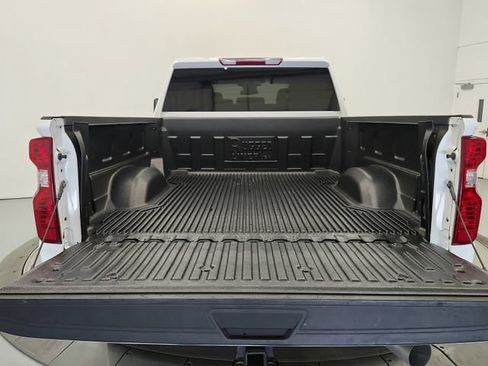 Used 2025 Chevrolet Silverado 2500 LT AWD/4WD image 32