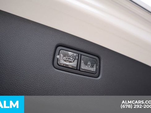 Used 2025 Genesis GV60 Advanced image 29